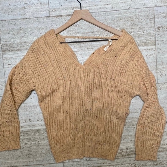 Sky & Sparrow V-neck open back sweater. Size Small - Picture 1 of 8